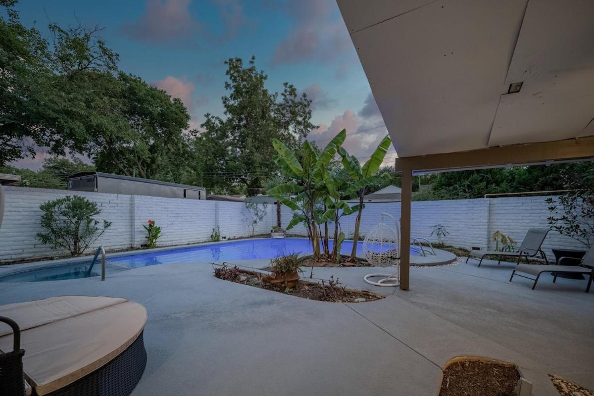 Stunning 5Br 2Ba Holiday Home With Private Pool And Cinema Dallas Extérieur photo